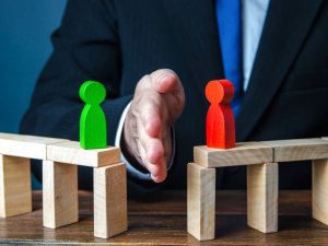 L´equivoco sulla figura dell&#039;Agente Immobiliare: non più mediatore, ma avvocato di parte