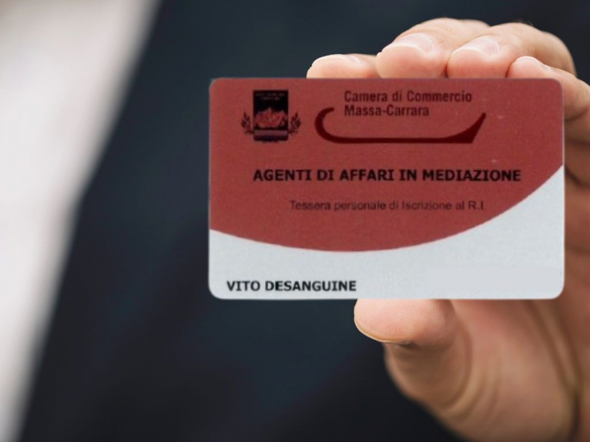 Come riconoscere un Agente Immobiliare Abilitato da uno non abilitato (“abusivo”)?